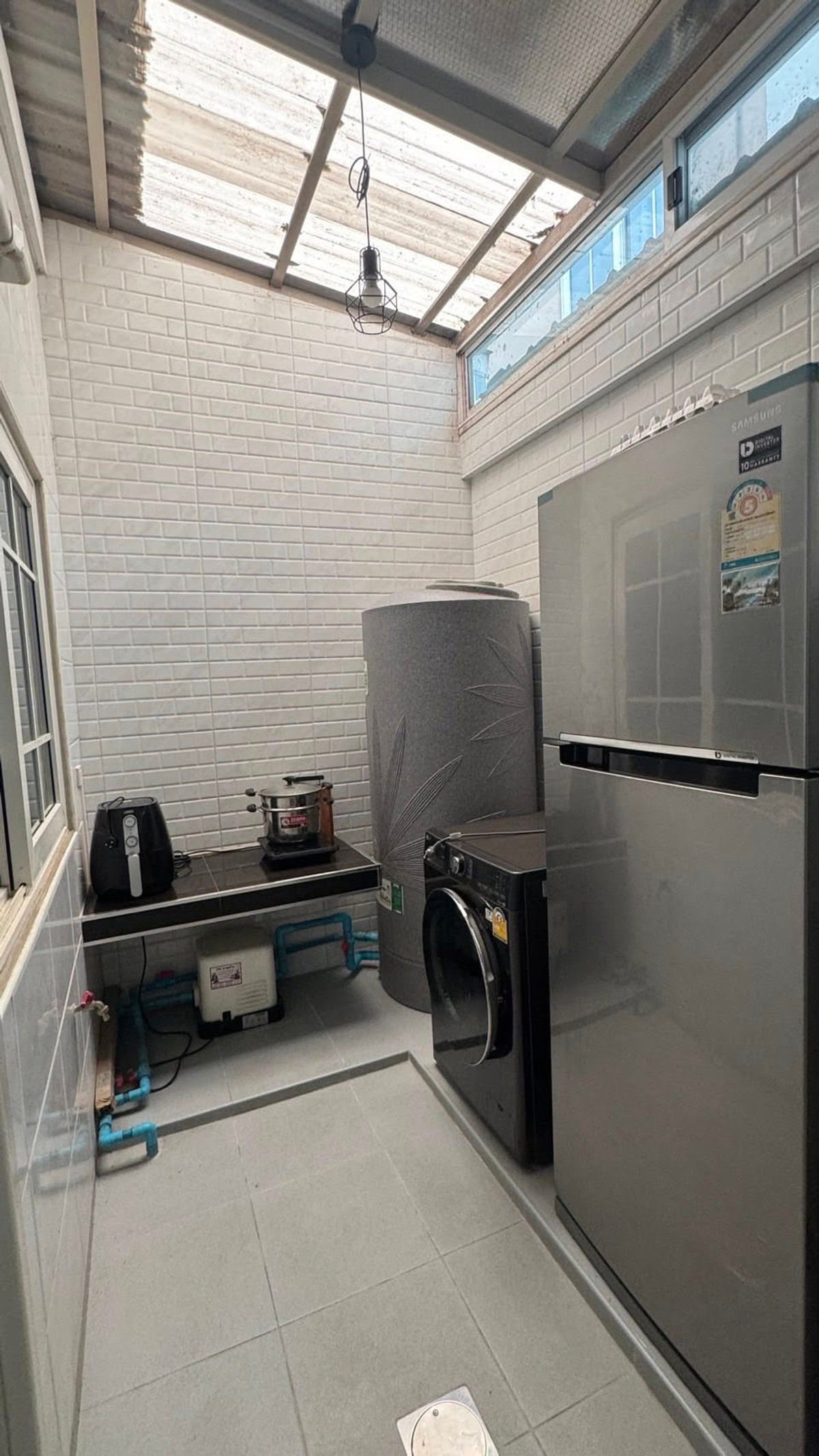 ขายราคาดีที่สุด หมู่บ้านโกลเด้นซิตี้ ปิ่นเกล้า-จรัญฯ ทำเลดี เข้าออกสะดวก ใกล้พระราม 7 / ปิ่นเกล้า / ซังฮี้ / พระราม 5 / ราชพฤกษ์ ติดแหล่งช้อปปิ้งและโรงพยาบาล ตอบไว 064-974-2441 Loading...