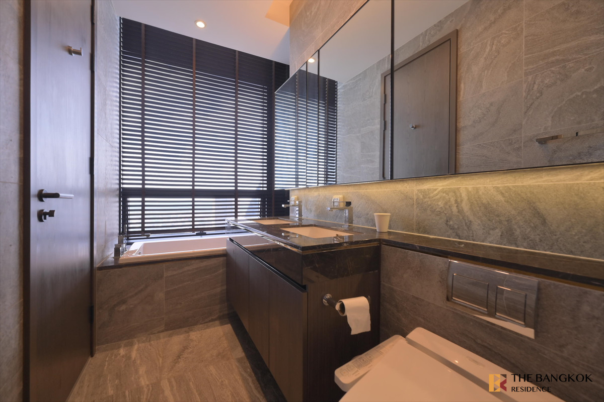 เช่า The Esse Sukhumvit 36 2 ห้องนอน ชั้นสูง วิวแม่น้ำ ราคาพิเศษเพียง 85,000 / เดือน By Kung Loading...