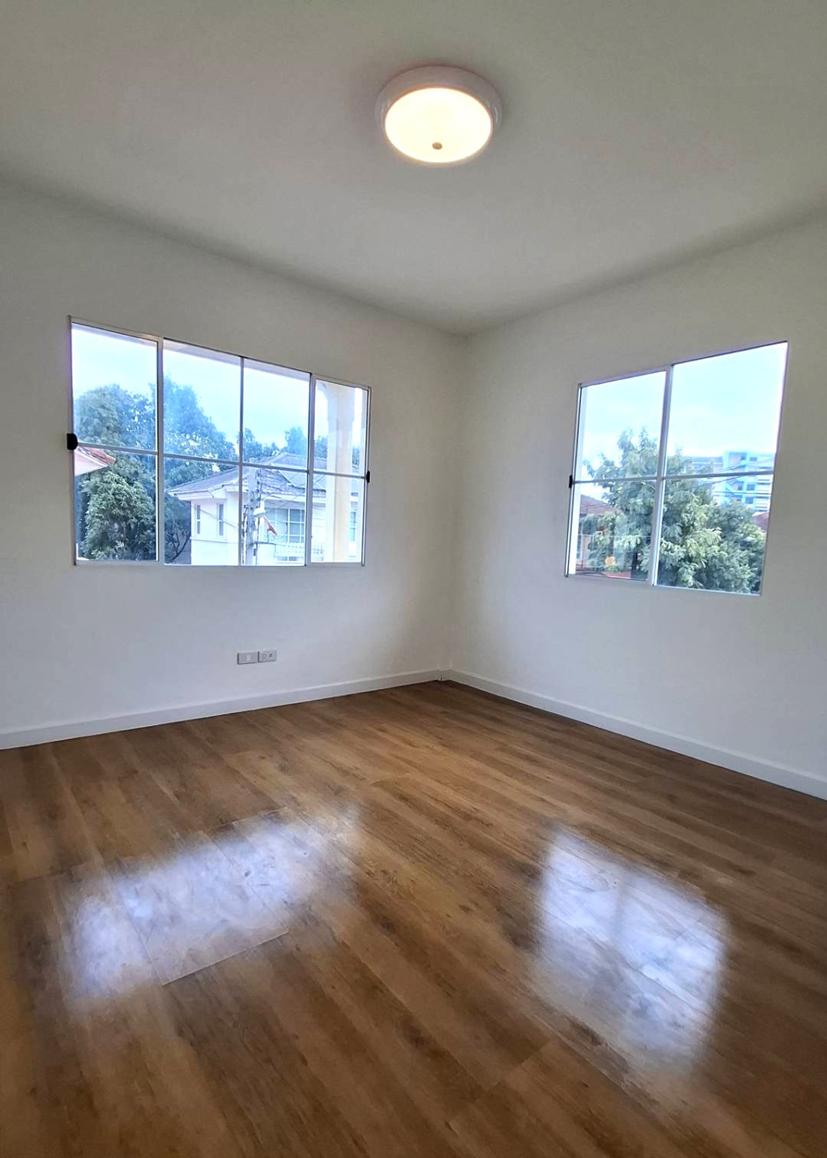 For SaleHousePathum Thani,Rangsit, Thammasat : Single detached house on the corner of Chaiyaphruek 2 - next to Road 345, Bang Khu Wat, good location, convenient travel, connecting to Kanchanaphisek Road, Ratchaphruek Road, Kanlapapruek Road, expressway connecting Chaengwattana Road.