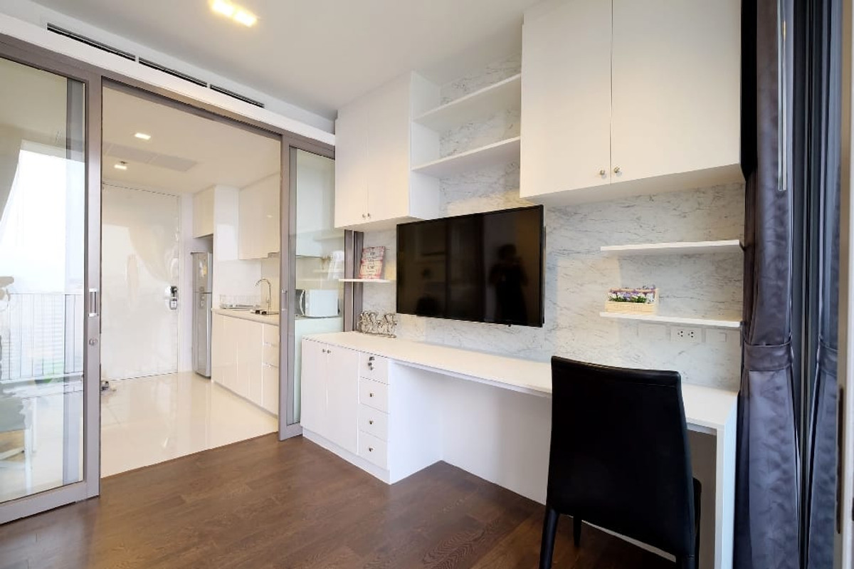 ให้เช่าคอนโดสาทร นราธิวาส :  ชั้นสูง ใจกลางสาทร!  Nara 9  ใกล้ BTS ช่องนนทรี 