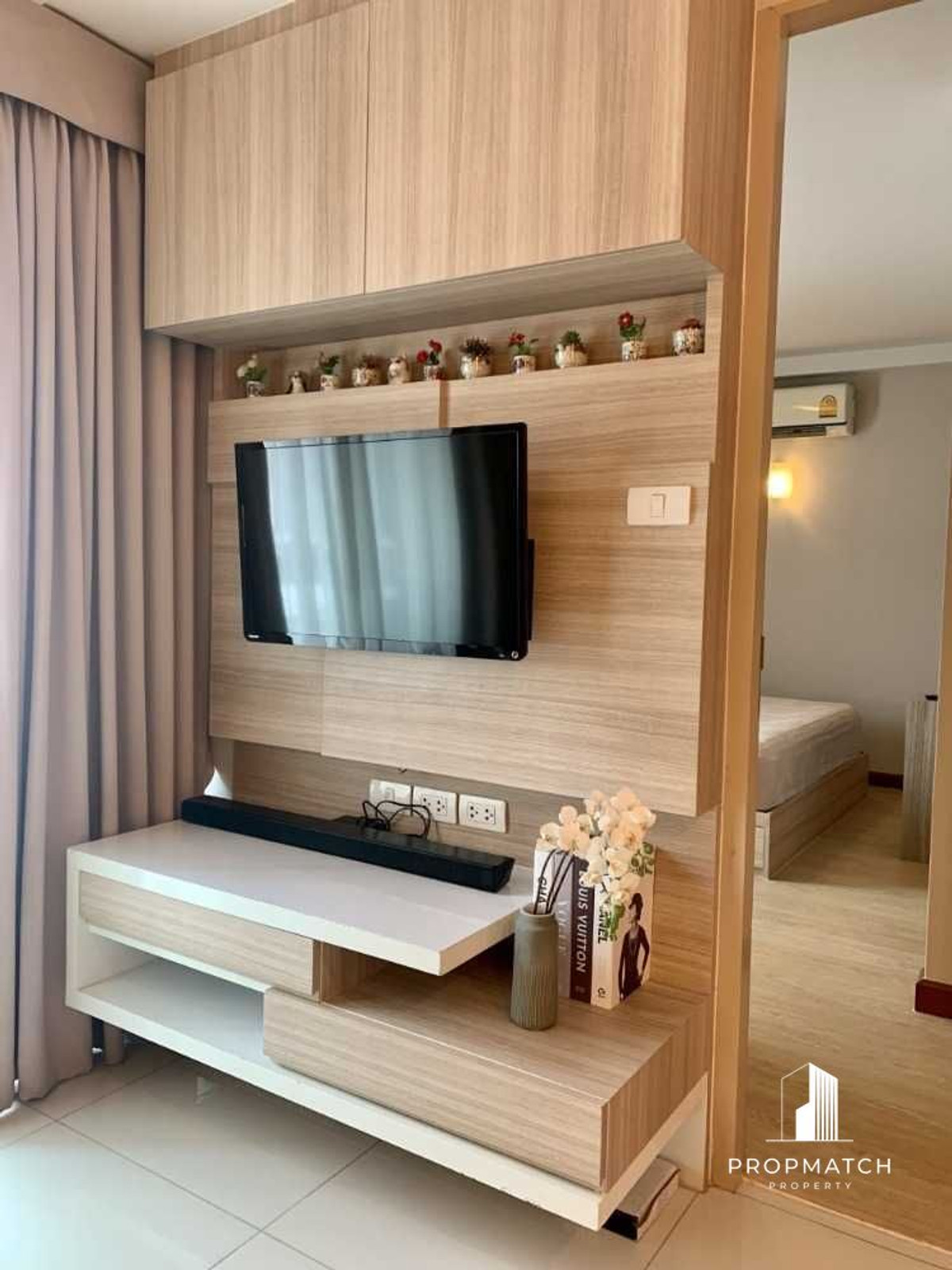 ✨Flash Deal ✨ Le Cote Thonglor 8( 2Bed 2Bath 51SQM.) ready to move in! Only 6,900,000 baht Tel.0981315848 @propmatch Loading...