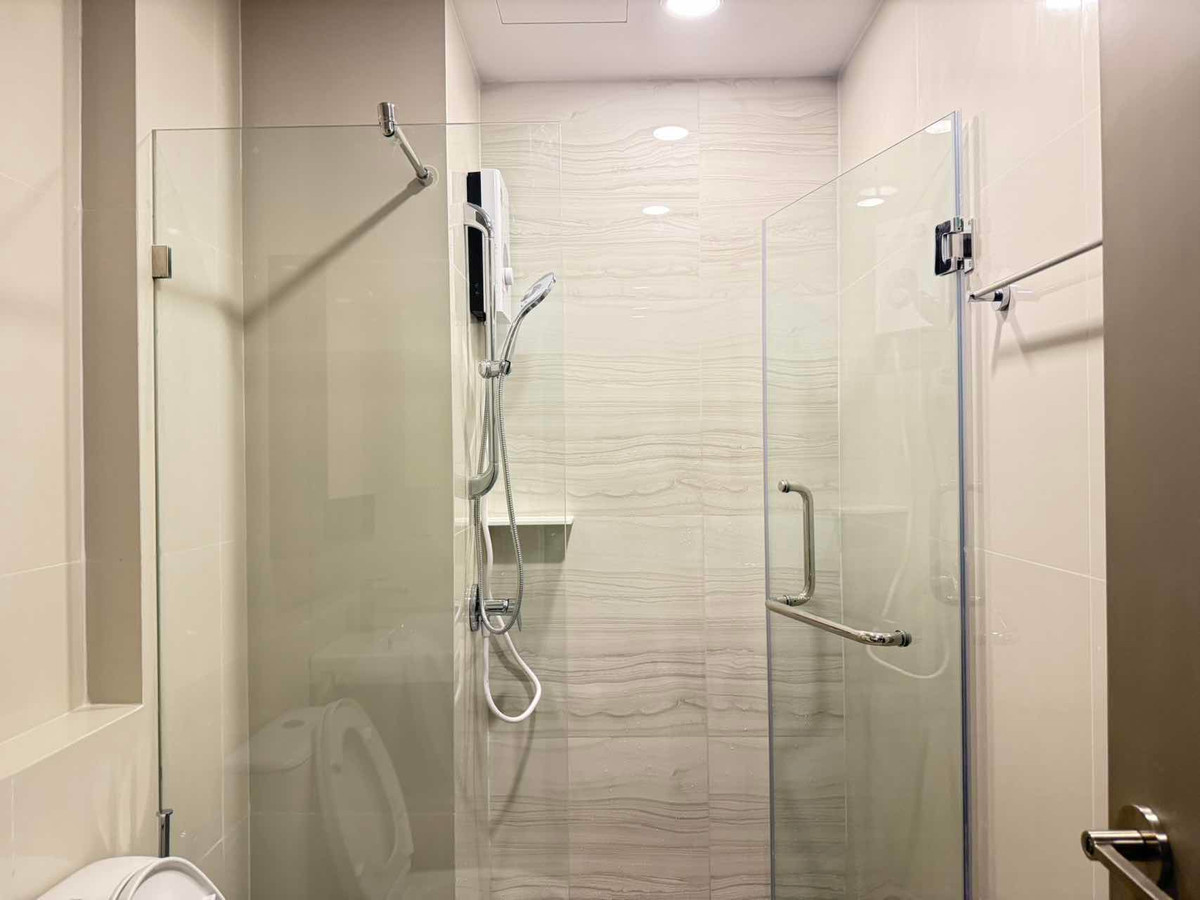 For RentCondoOnnut, Udomsuk : Aspire Onnut Station - Brand New condo! 27sqm disocount for 15000thb