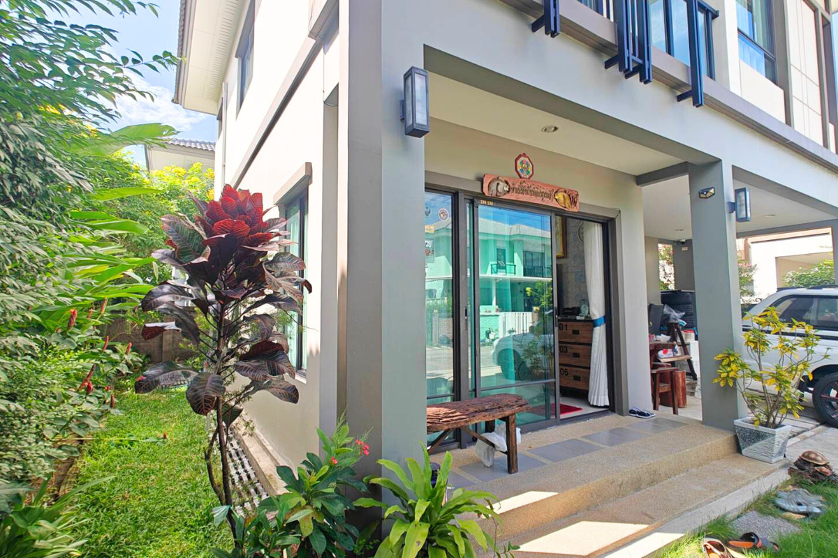 Passorn Prestige Bangna-Suvarnabhumi (King Kaew - Lat Krabang Road) Loading...