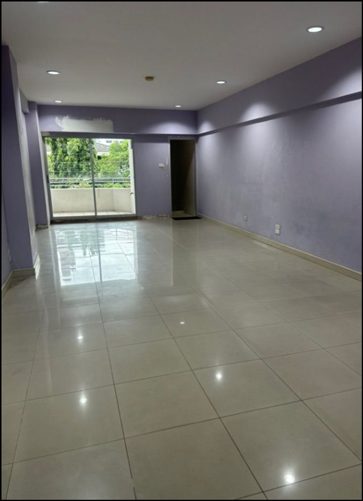 Condo for sale, Aree Place, Soi Aree 2, in the heart of the city, near BTS Ari Station (S5157) Loading...