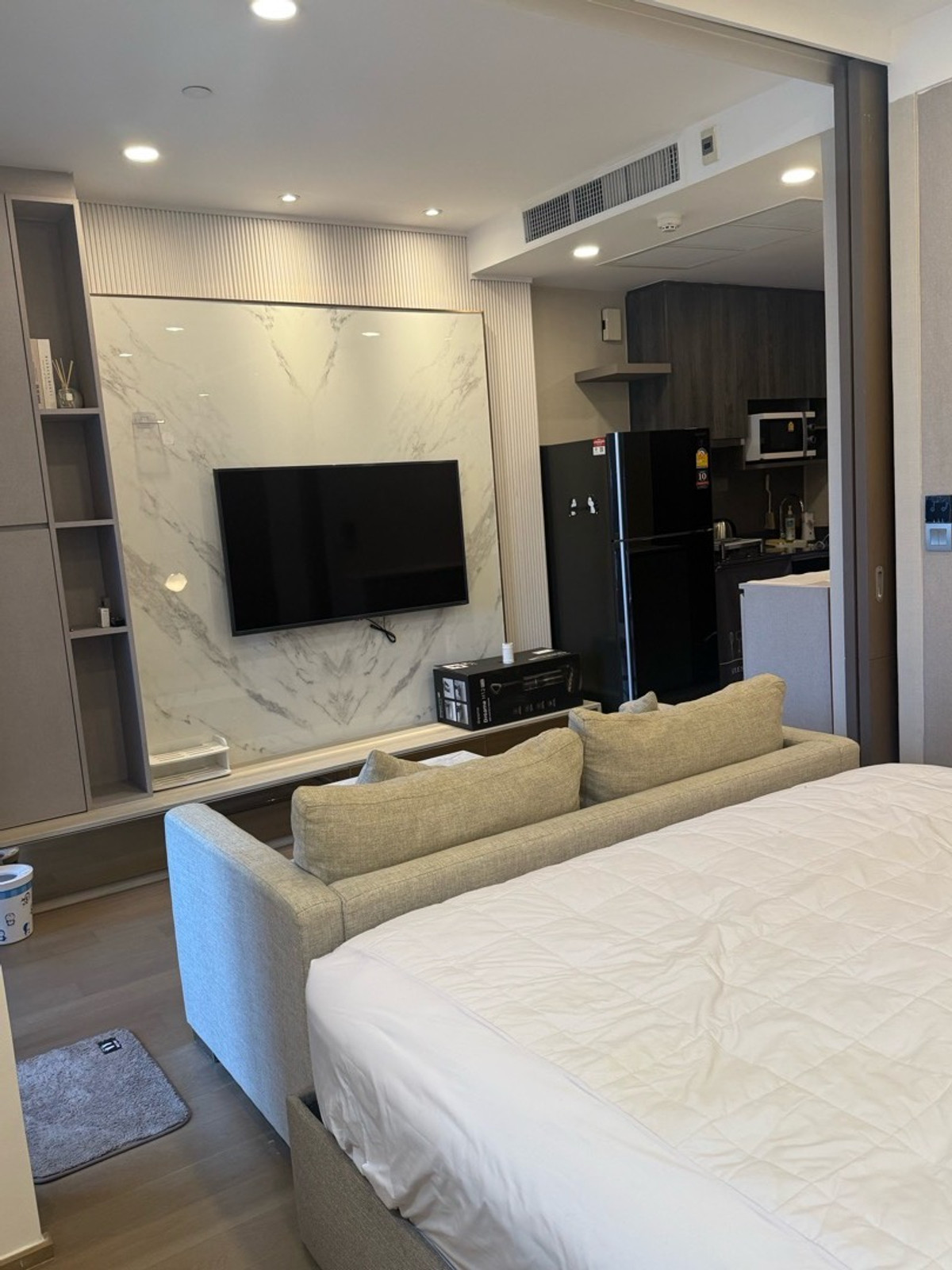 For RentCondoSiam Paragon ,Chulalongkorn,Samyan : For rent Ashton Chula-Silom  Brand new room, beautifully decorated, north direction, never rented out before, size 1 bedroom, 34 sq m, rental price 25,000 baht/month, interested 0626562896