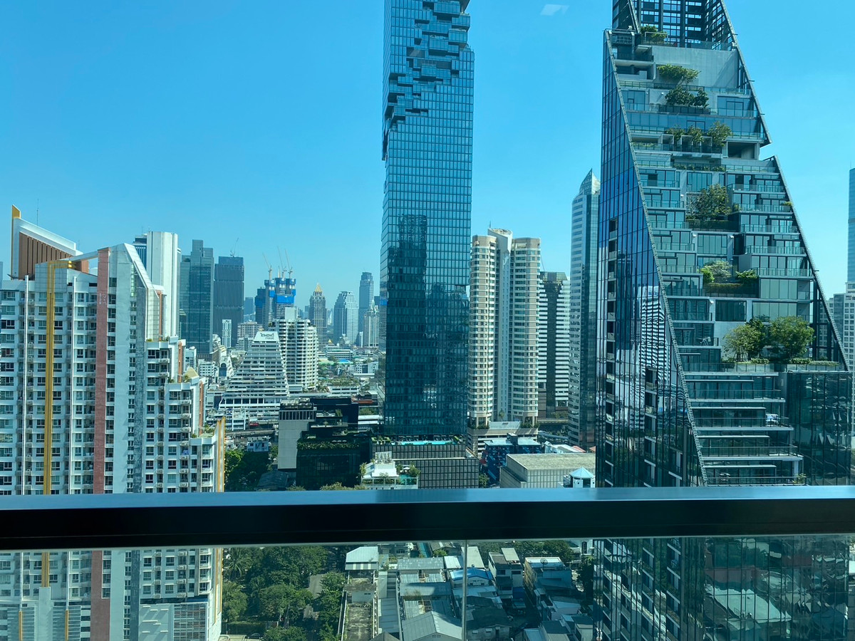 for rent The address sathorn // 1b1b // 46.5 sq.m Loading...