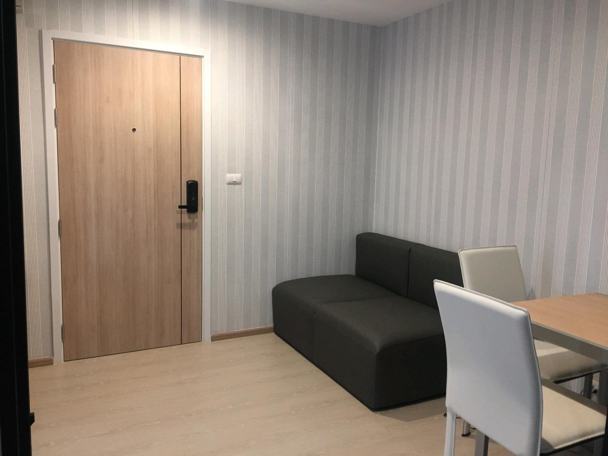 Owner sells condo The Excel Khu Khot with tenants, cheap price. Loading...