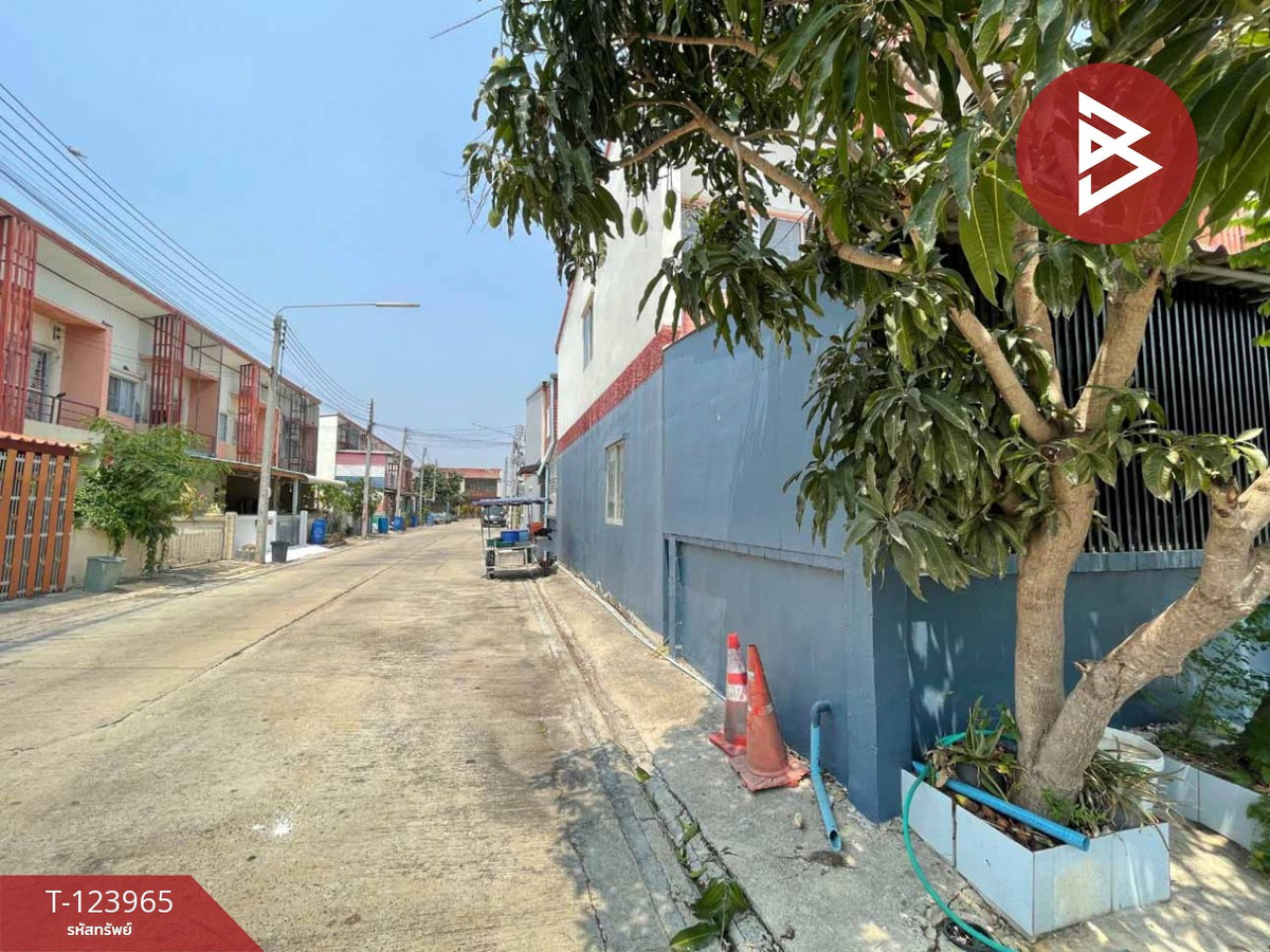 ขายทาวน์เฮ้าส์ หมู่บ้านสิวารัตน์ 4 สามพราน นครปฐม Loading...