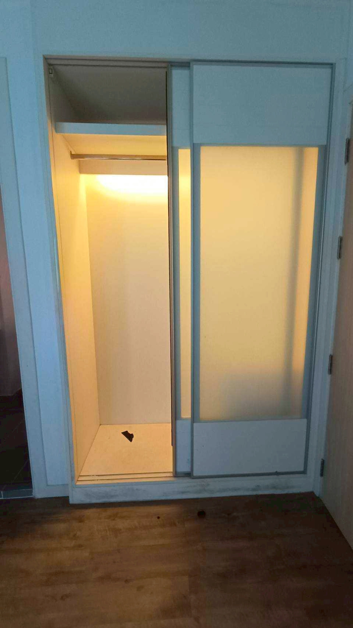 ให้เช่าคอนโดพัทยา บางแสน ชลบุรี สัตหีบ : 🎉ปล่อยเช่าด่วน Neo Seaview Condo Pattaya นีโอซีวิว คอนโด พัทยา🎉 ห้องขนาด 30 ตร.ม. 1 Bed สระว่ายน้ำดาดฟ้า วิวทะเล สายลม แสงแดด Line @bzprOperty