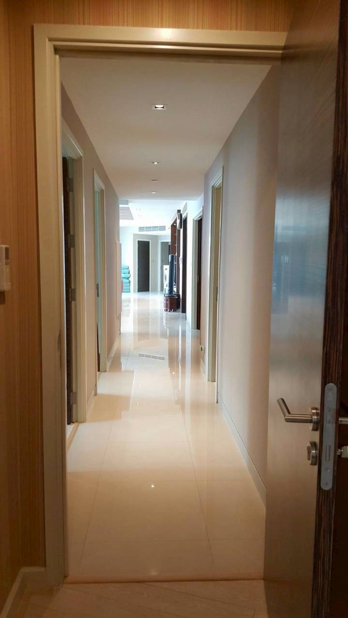 ขายคอนโดวงเวียนใหญ่ เจริญนคร : ขาย Watermark Chaophraya (วอเตอร์มาร์ค เจ้าพระยา) | 4 Bed 5 Bath | 283 ตร.ม. | ชั้นสูง วิวแม่น้ำโค้งสวย | ระเบียงใหญ่ | 35 ลบ.