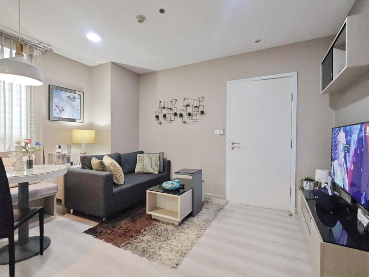 For SaleCondoRattanathibet, Sanambinna : For sale: Skyline Rattanathibet, Skyline Rattanathibet, corner room, same floor as the common area.