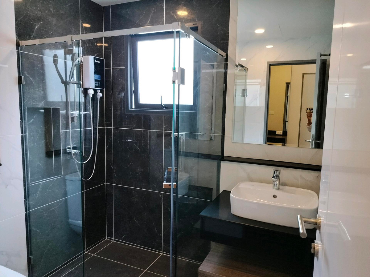 ให้เช่าบ้านบางนา แบริ่ง ลาซาล : ให้เช่าด่วน บ้านใหม่ เดอะ ซิตี้ บางนา Tel 083-966-3665