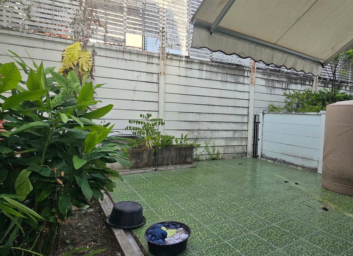 ขายทาวน์โฮมลาดพร้าว101 แฮปปี้แลนด์ : 🌟 “ทาวน์โฮม 3 ชั้นใจกลางลาดพร้าว | บ้านกลางเมือง ลาดพร้าว 87” สไตล์โมเดิร์น เรียบหรู อยู่สบาย ใกล้ทุกจุดหมายในเมืองใหญ่