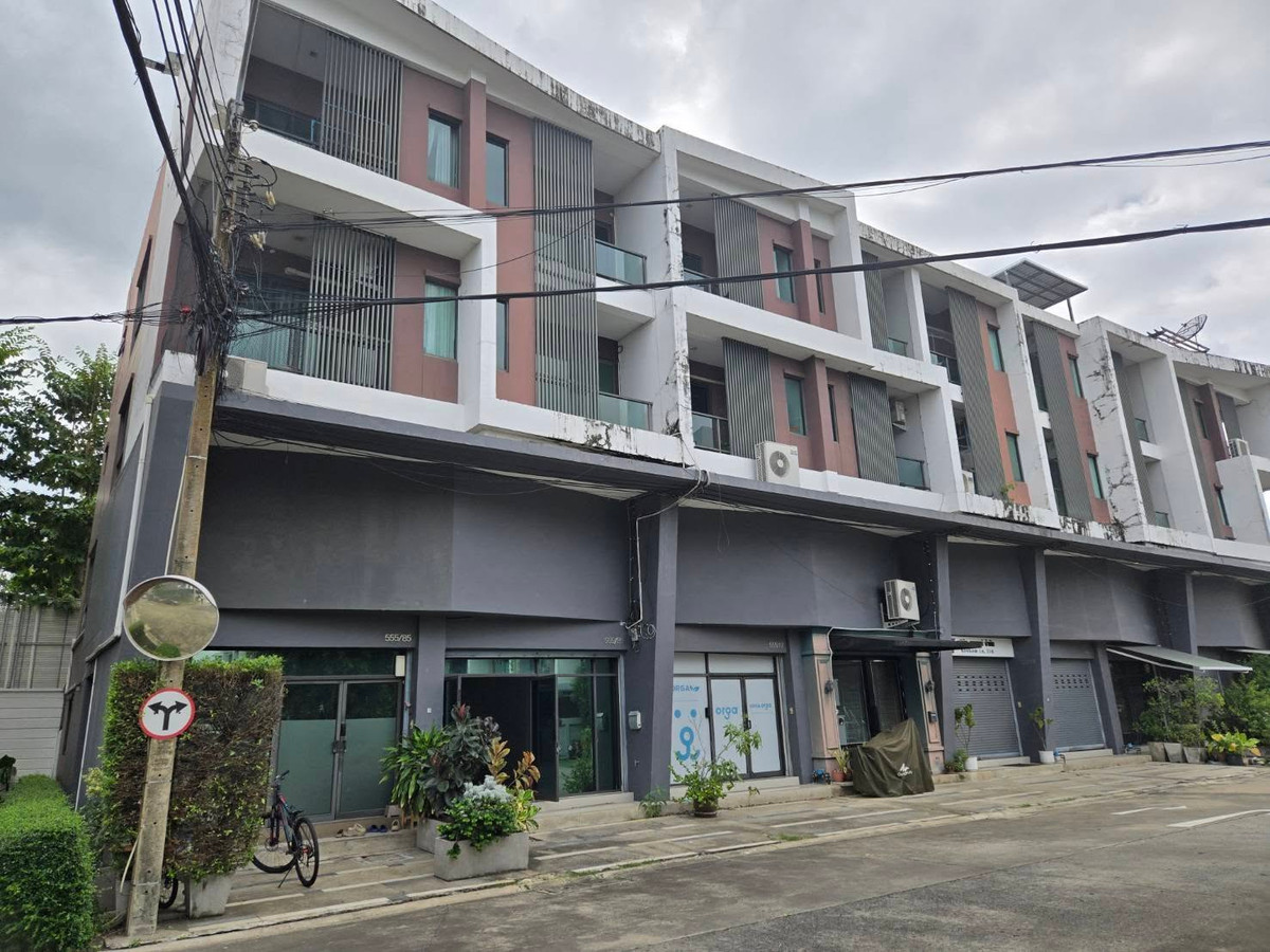 For RentTownhomeNawamin, Ramindra : HR2946 Home office for rent, 3.5 floors, B Avenue project, next to Watcharaphon Road. Suitable for an office and stay