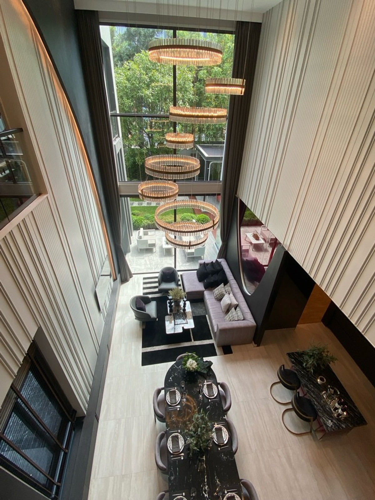 ขายบ้านสุขุมวิท อโศก ทองหล่อ : ขายด่วน! บ้านเดี่ยวหรูมีระดับ ใก้ลทางขึ้นทางด่วน ใกล้สถานีรถไฟฟ้า สุขุมวิท-แยกบางนา การเดินทางสะดวก