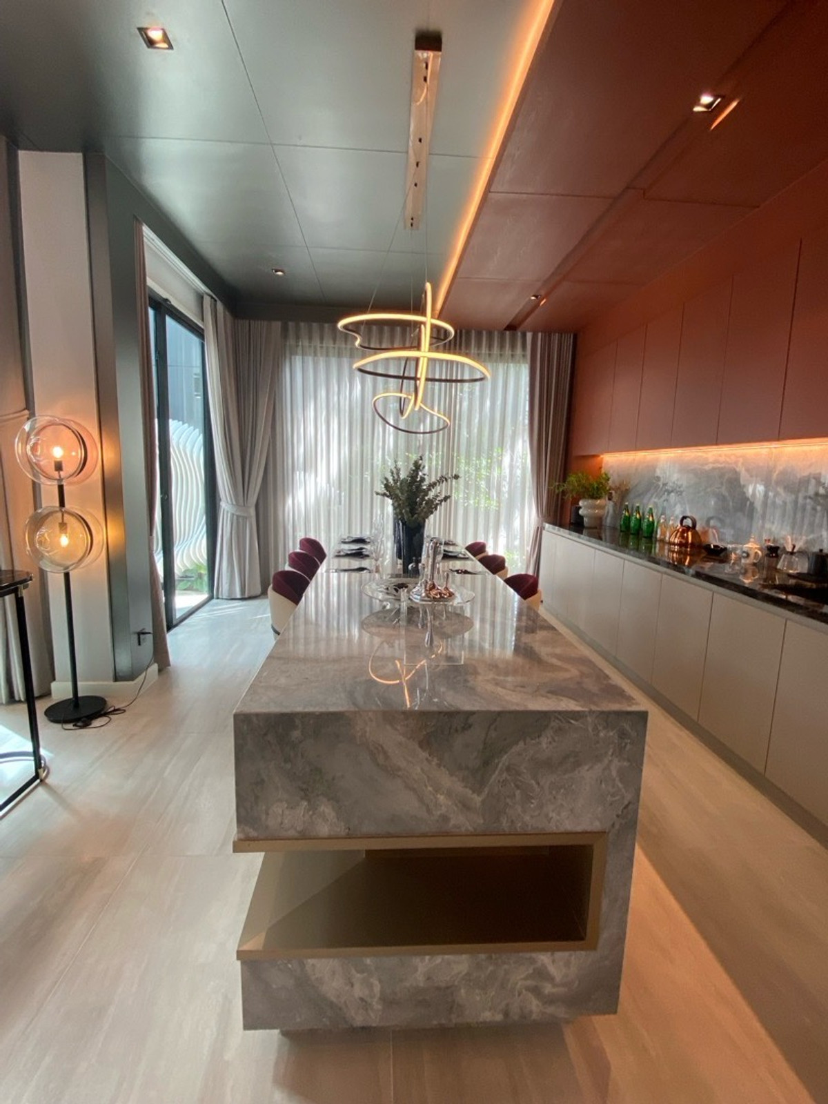 ขายบ้านสุขุมวิท อโศก ทองหล่อ : ขายด่วน! บ้านเดี่ยวหรูมีระดับ ใก้ลทางขึ้นทางด่วน ใกล้สถานีรถไฟฟ้า สุขุมวิท-แยกบางนา การเดินทางสะดวก