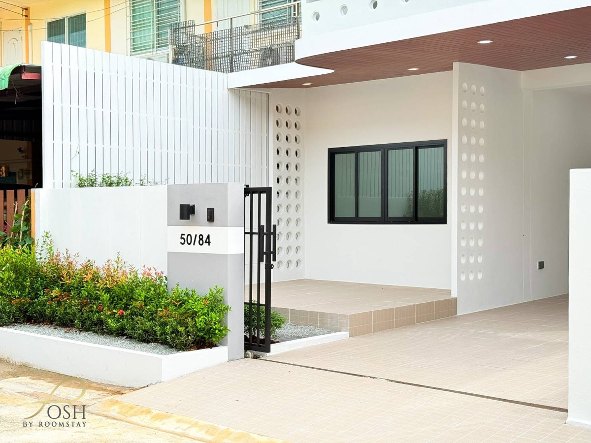 PRAPIN CHALONG Village – Modern Townhome with Private Garden in Prime Chalong Location Loading...