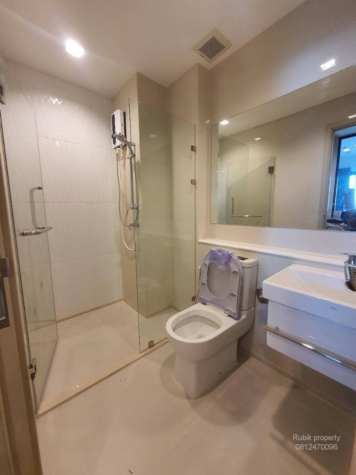 For SaleCondoWitthayu, Chidlom, Langsuan, Ploenchit : (RB1367) Life One Wireless — High Floor Unit ✨Luxury condo in the heart of Ploenchit, Prime CBD location, convenient travel, near BTS Ploenchit 🚆