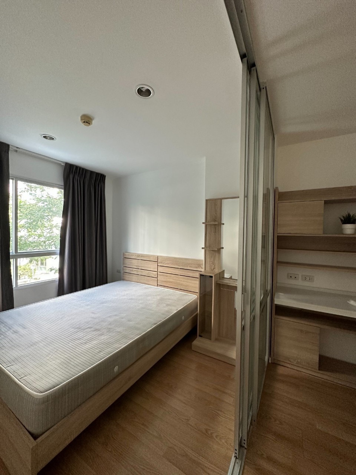 Sale!!  สภาพใหม่ คอนโดลุมพินีวิลล์ อ่อนนุช พัฒนาการ  ใกล้Mrt ศรีนุช พาราไดซ์พาร์ค แต่งครบพร้อมอยู่ Loading...