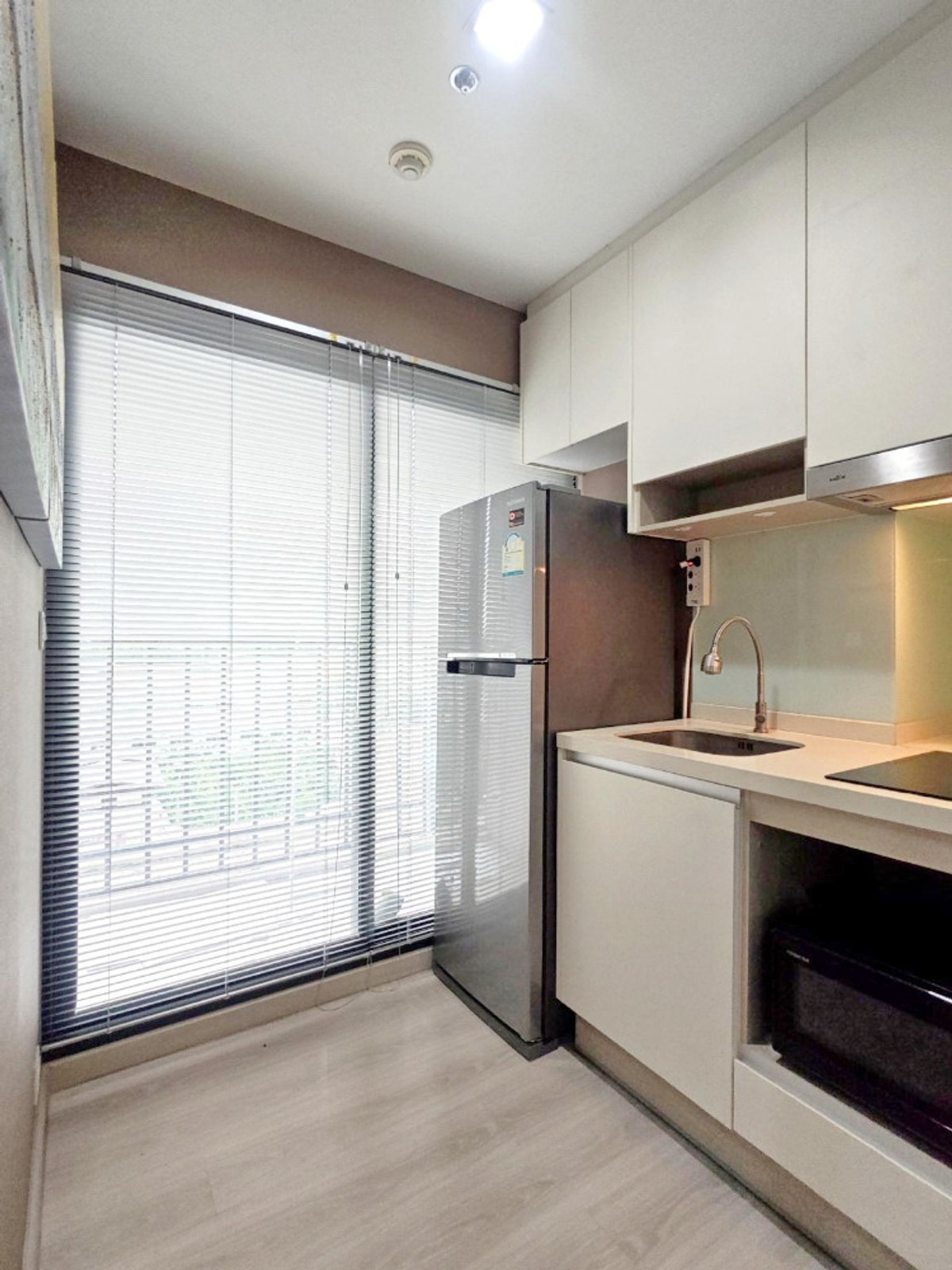 For SaleCondoRattanathibet, Sanambinna : For sale: Skyline Rattanathibet, Skyline Rattanathibet, corner room, same floor as the common area.