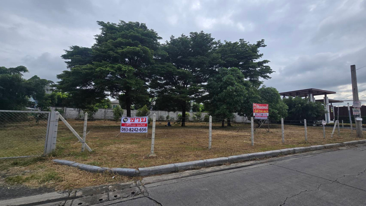 ขายที่ดินนวมินทร์ รามอินทรา : ขายที่ดินถมแล้ว แปลงใหญ่ ทำเลดี ซอยพระยาสุเรนทร์ 21 แยก 3 – คลองสามวา ติดหมู่บ้าน เดอะเซนโทร รามอินทรา109 เนื้อที่ 514 ตารางวา ถมเรียบร้อยแล้ว หน้ากว้าง 48 เมตร ลึก 42 เมตร