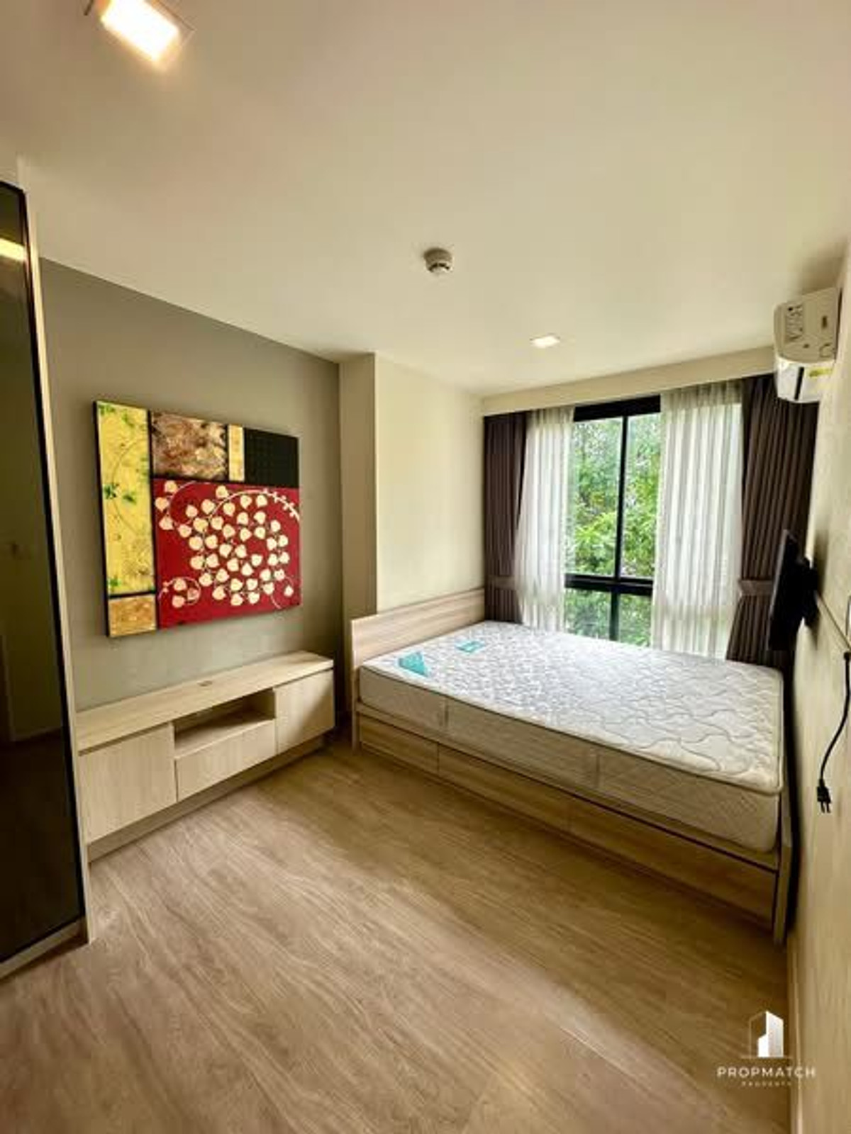 ✨Flash Deal ✨ Maestro 03 Ratchada-Rama 9( 2Bed 1Bath 57SQM.) พร้อมอยู่ ! เพียง  8,600,000บาท Tel.0981315848 @propmatch Loading...