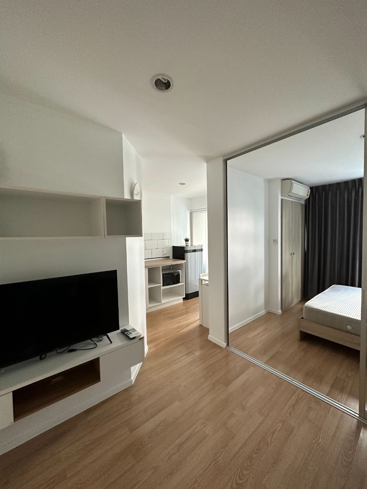 Sale!!  สภาพใหม่ คอนโดลุมพินีวิลล์ อ่อนนุช พัฒนาการ  ใกล้Mrt ศรีนุช พาราไดซ์พาร์ค แต่งครบพร้อมอยู่ Loading...