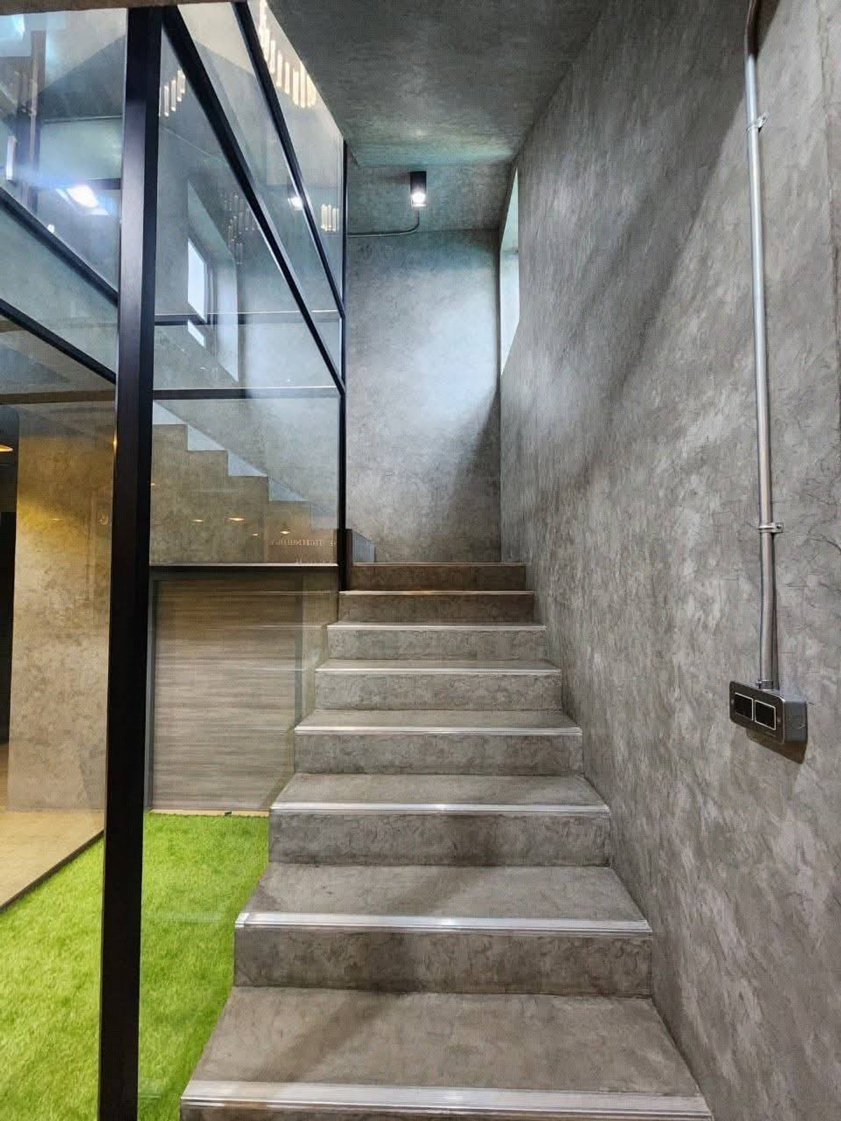 WW25090 Land for rent with office, Sukhapiban 5 Road, Soi 22 #Sukapiban  5 Road Office Loading...