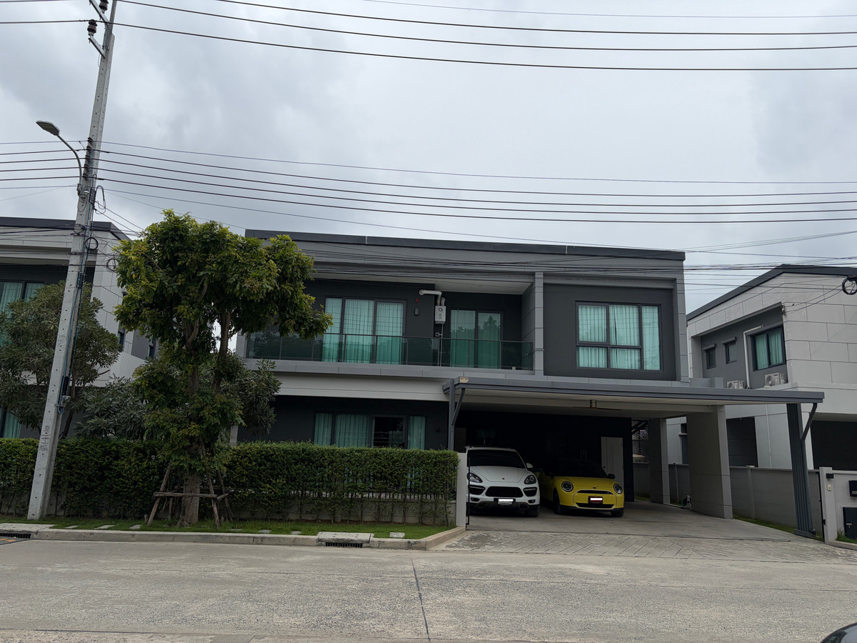 บ้านบางนา แบริ่ง ลาซาล : ขาย/เช่า บ้านเดียว Centro บางนา โซนหน้าใกล้ Clubhouse และ สวน