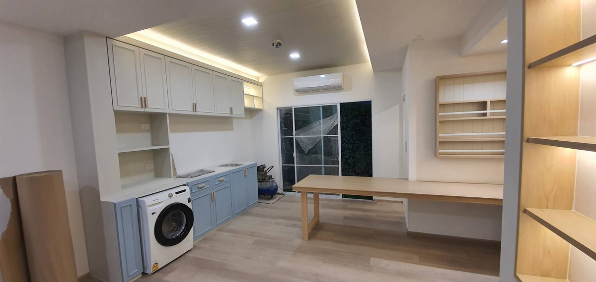 ขายทาวน์โฮมบางนา แบริ่ง ลาซาล : Indy 4 Bangna Km.7 หลังมุม เฟส 1 ตกแต่งสวย พร้อมอยู่อาศัย