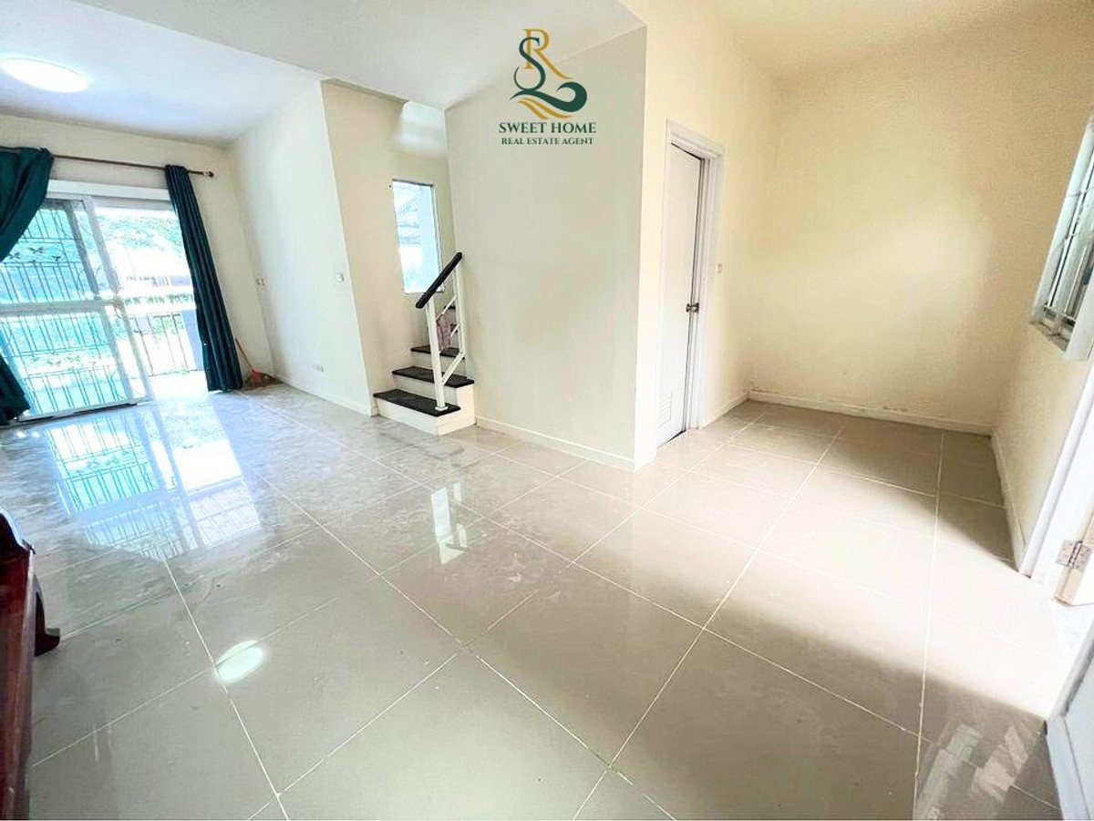 ขายถูกมาก พฤกษา 86/1 ทำเลดี หน้าบ้านวิวสวน หน้าบ้านไม่ชนใคร Loading...