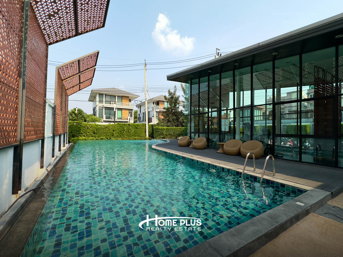 ทาวน์โฮม 3 ชั้น ศุภาลัย เอสเซ้นส์ ลาดพร้าว (Supalai Essence Ladprao) Loading...