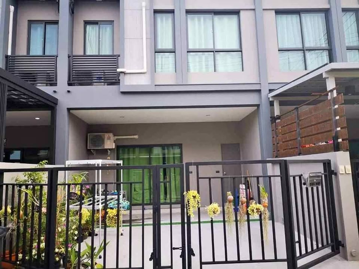 ให้เช่าทาวน์โฮมปิ่นเกล้า จรัญสนิทวงศ์ : 🏡 บ้านว่างให้เช่า ถนนปิ่นเกล้า - ราชพฤกษ์ พื้นที่ใช้สอยกว้างขวาง เดินทางสะดวก ใกล้ เซ็นทรัลเวสวิลล์