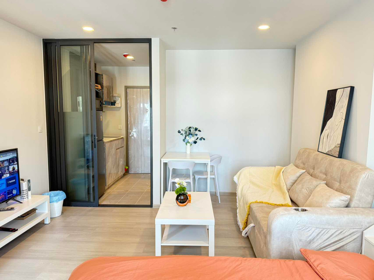 For RentCondoOnnut, Udomsuk : Aspire Onnut Station - Brand New condo! 27sqm disocount for 15000thb