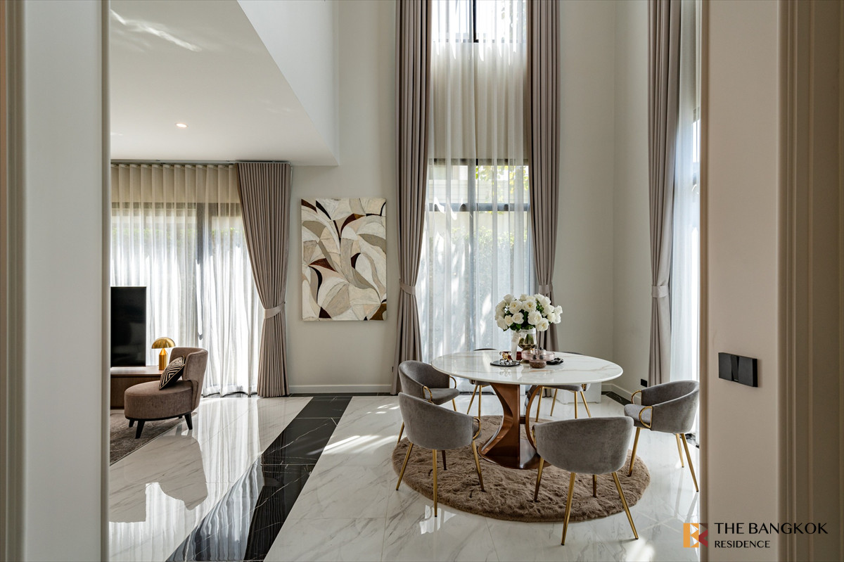 ขายบ้านพัฒนาการ ศรีนครินทร์ : 💎 Cinq Royal Krungthep Kreetha - บ้านเดี่ยว Super Luxury พร้อมลิฟต์ส่วนตัว ฮวงจุ้ยดี  เฟอร์ครบ  💎 