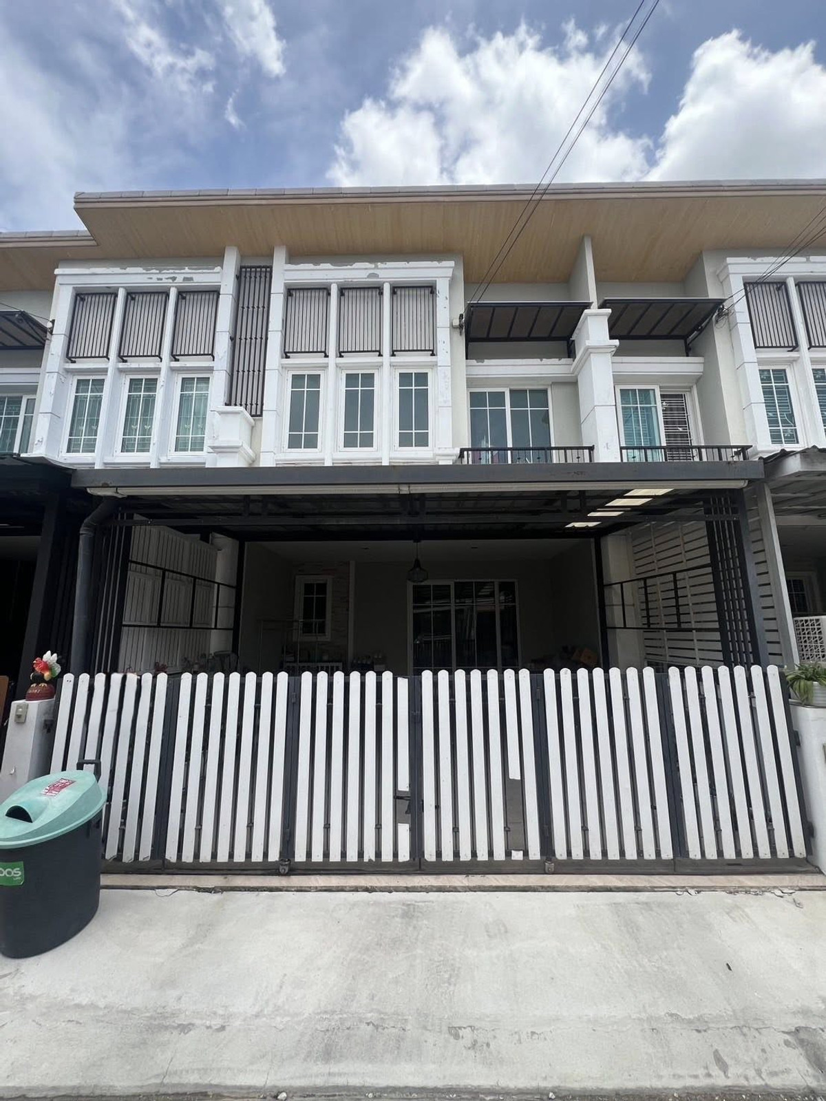 ขายทาวน์โฮมพระราม 5 ราชพฤกษ์ บางกรวย : ขายราคาดีที่สุด หมู่บ้านโกลเด้นซิตี้ ปิ่นเกล้า-จรัญฯ ทำเลดี เข้าออกสะดวก ใกล้พระราม 7 / ปิ่นเกล้า / ซังฮี้ / พระราม 5 / ราชพฤกษ์ ติดแหล่งช้อปปิ้งและโรงพยาบาล ตอบไว 064-974-2441