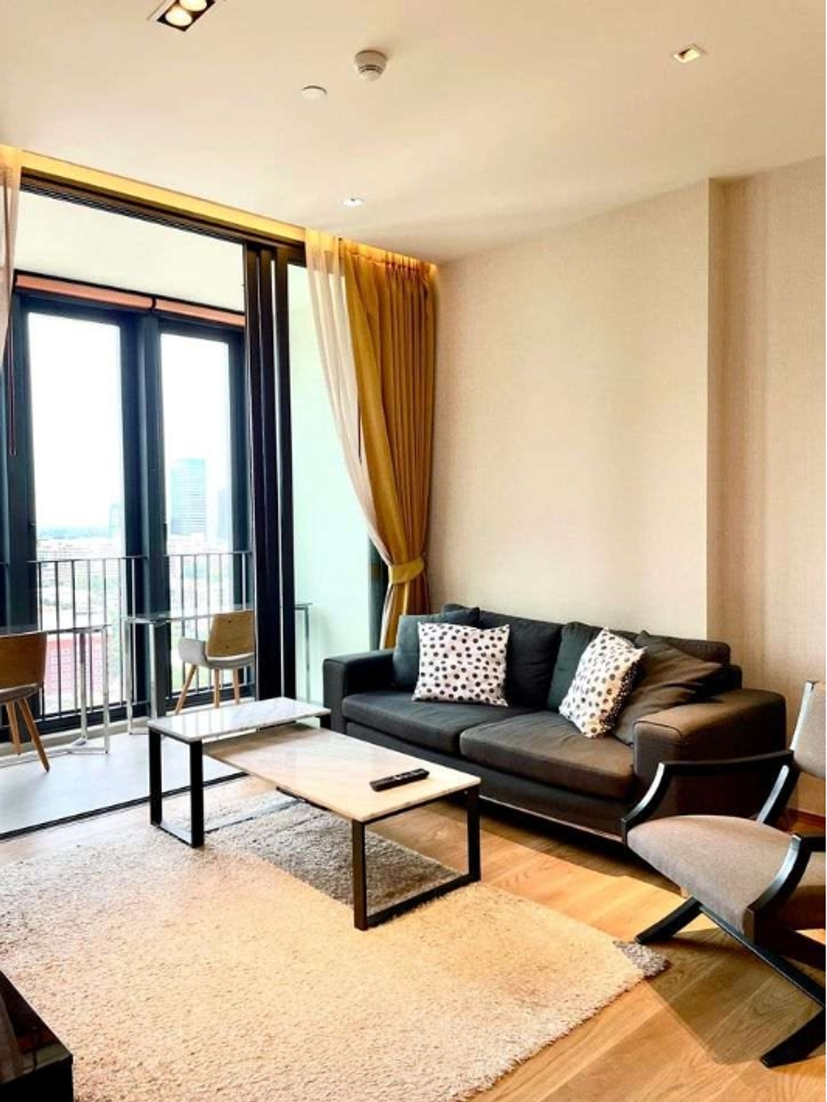 Condo for Rent BEATNIQ Sukhumvit 32 Loading...