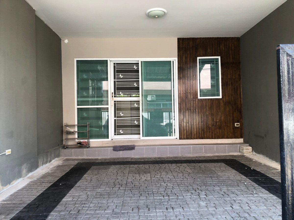 ขาย ทาวน์โฮม 3 ชั้น เดอะเพลส บาย อชิชา พุทธบูชา 32 บ้านสวย พร้อมอยู่ บรรยากาศบ้านเดี่ยว ทุ่งครุ กทม ใกล้เทคโนบางมด Loading...