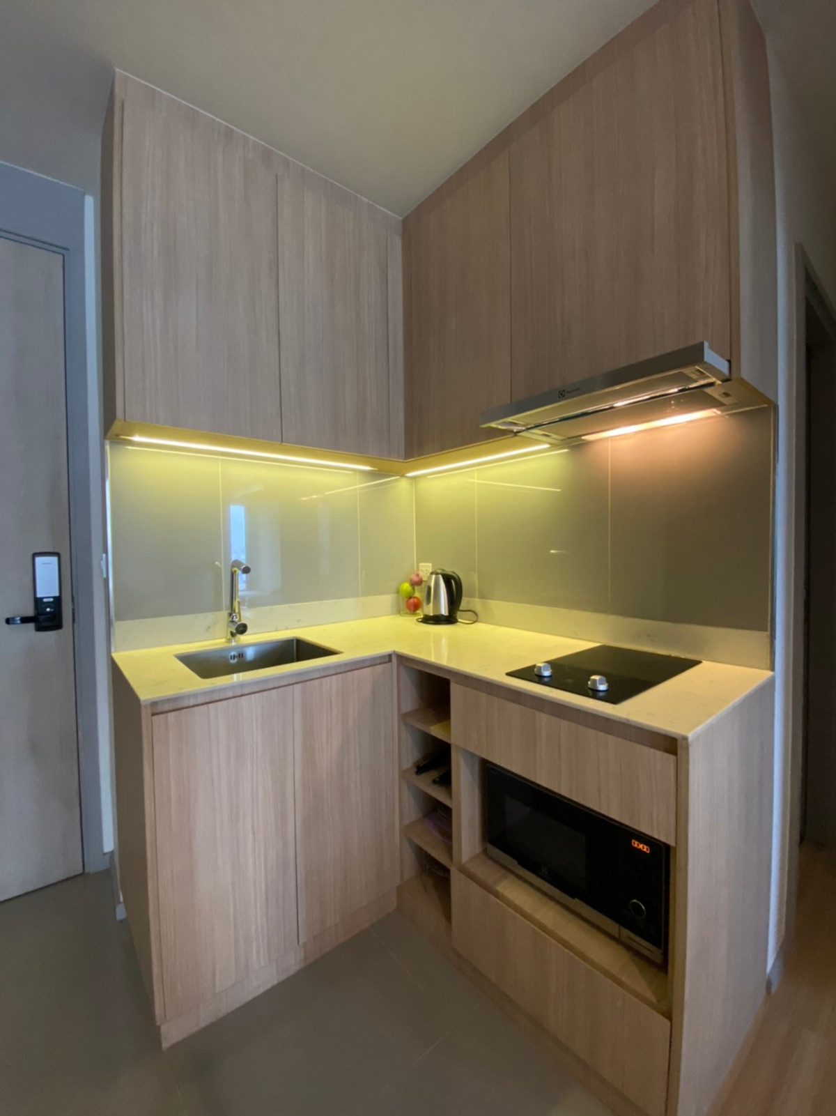 For RentCondoSapankwai,Jatujak : Rare Pet-Friendly @M Jatujak ready to move in Pets allowed, rare room, 35k only Tel.093-415-2245 EARTH