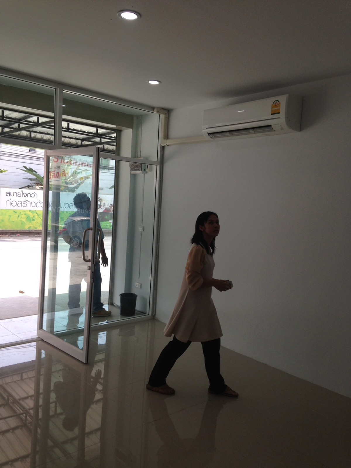 3-story commercial building for sale, very new condition, prime location Lam Luk Ka Khlong 3, good Feng Shui principles. Loading...