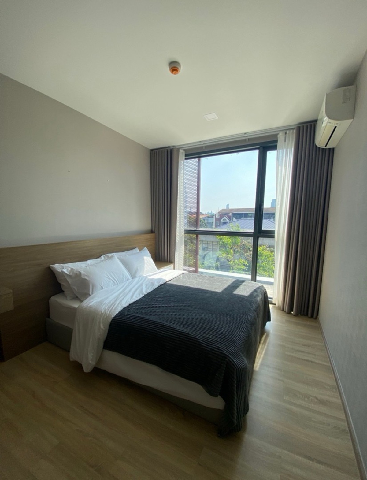 Taka Haus Loading...