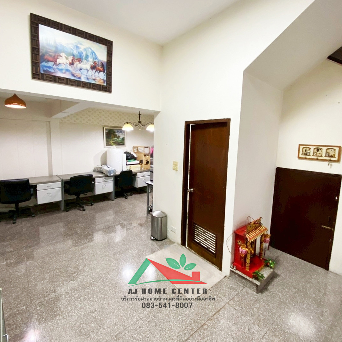 Cheap townhome for sale, 3 floors, 25 sq m., Panwadi Village, Soi Lat Phrao 64, Intersection 2, good location, good condition, free to apply for a loan. Loading...