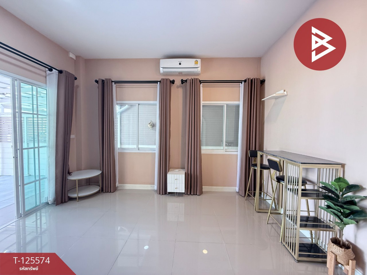 Semi-detached house for sale, Diya Valley Bowin Village, Sriracha, Chonburi. Loading...