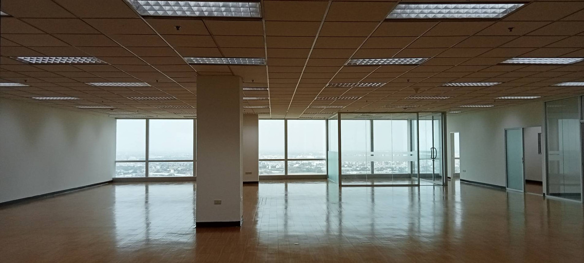 For RentOfficeChaengwatana, Muangthong : 94687 - Rare to find, office space for rent, 27th floor, premium view @ Jasmine International Building, Chaengwattana, 433 sq m. Fully Partitioned.