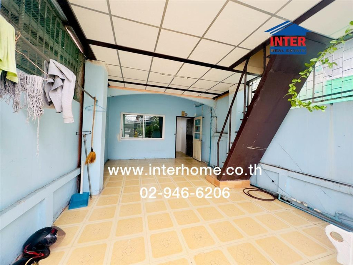 ทาวน์เฮ้าส์ 2 ชั้น 17 ตร.ว. หมู่บ้านพงษ์ศิริชัย4 ซอยเพชรเกษม81 ถนนเพชรเกษม ถนนมาเจริญ ถนนพุทธมณฑลสาย4 เขตหนองแขม กรุงเทพมหานคร Loading...