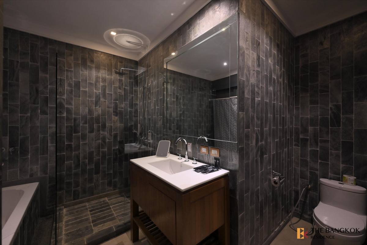 ให้เช่าวิทยุ ชิดลม หลังสวน : LUXX XL 💎 The One and Only Spacious Low-Rise Residence Near Lumphini Park 🏞️