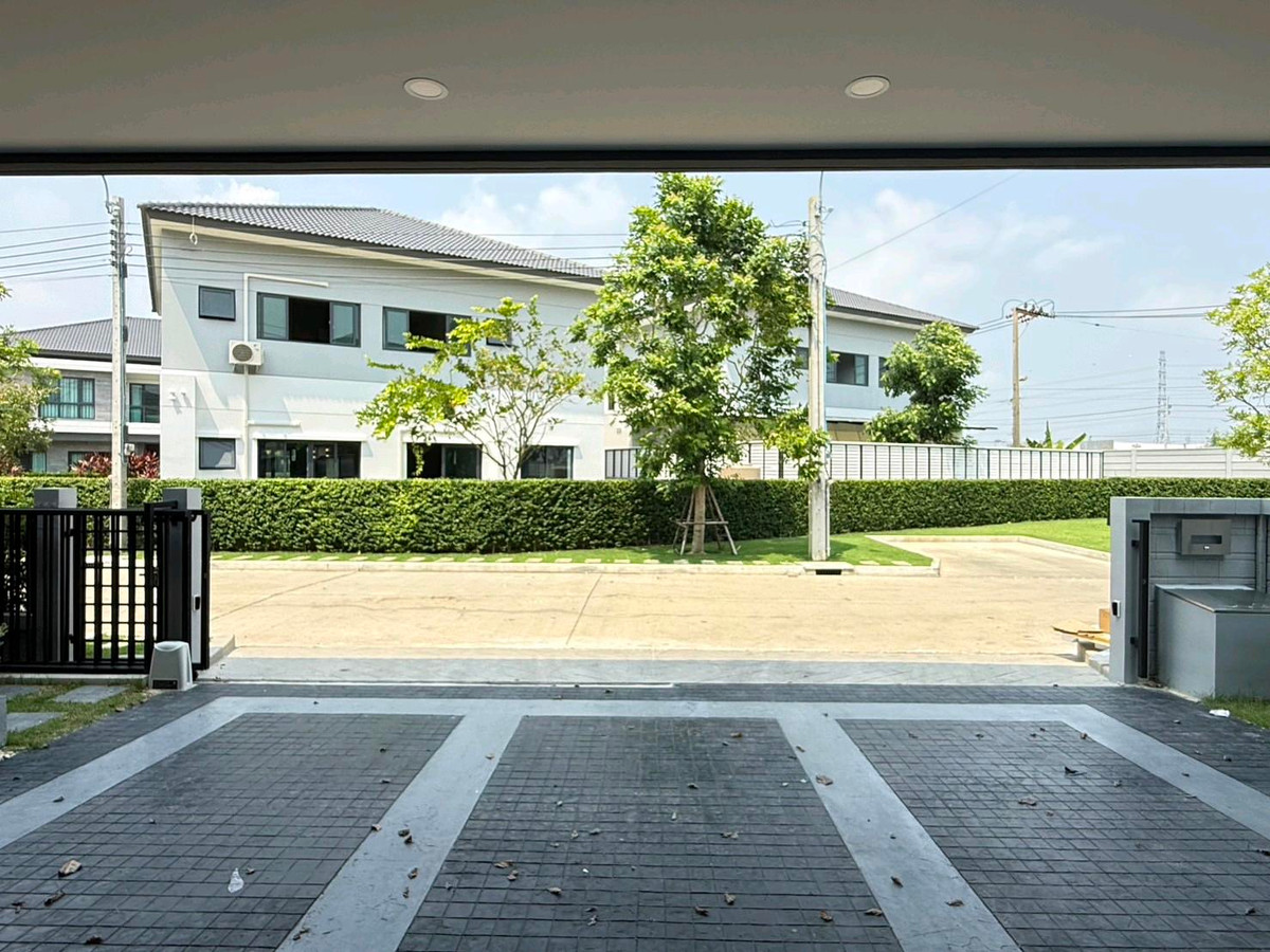 ให้เช่าบ้านบางนา แบริ่ง ลาซาล : บ้านใหม่ให้เช่า เดอะ ซิตี้ บางนา 4 ห้องนอน 5 ห้องน้ำ พร้อมอยู่Tel: 083-966-3665