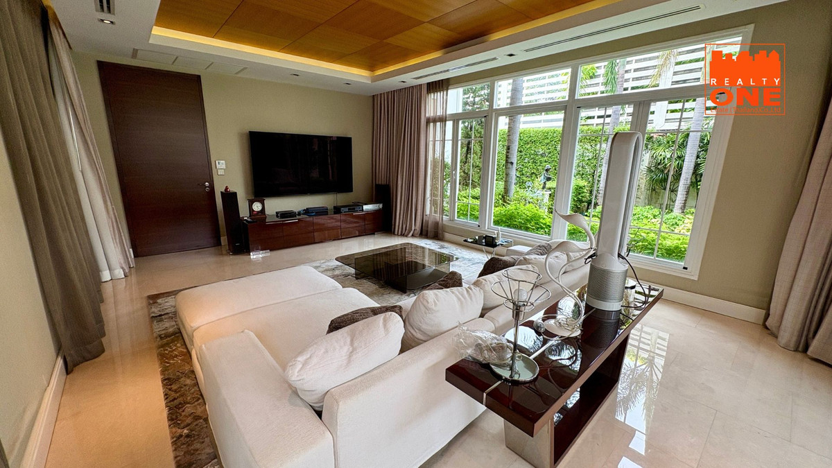 ขายบ้านเกษตร นวมินทร์ ลาดปลาเค้า : ขายบ้านพร้อมอยู่ Grand Crystal ติดถนนประดิษฐ์มนูธรรม เลียบทางด่วนเอกมัย-รามอินทรา เกษตร-นวมินทร์ นวลจันทร์