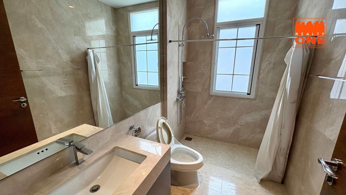 ขายบ้านเกษตร นวมินทร์ ลาดปลาเค้า : ขายบ้านพร้อมอยู่ Grand Crystal ติดถนนประดิษฐ์มนูธรรม เลียบทางด่วนเอกมัย-รามอินทรา เกษตร-นวมินทร์ นวลจันทร์