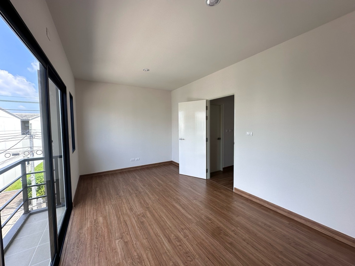 🌆 เริ่มต้นชีวิตในบ้านหลังแรก ที่ใช่สำหรับคนรุ่นใหม่ ราคาเริ่มต้นเพียง 5.29 ล้านบาท Loading...